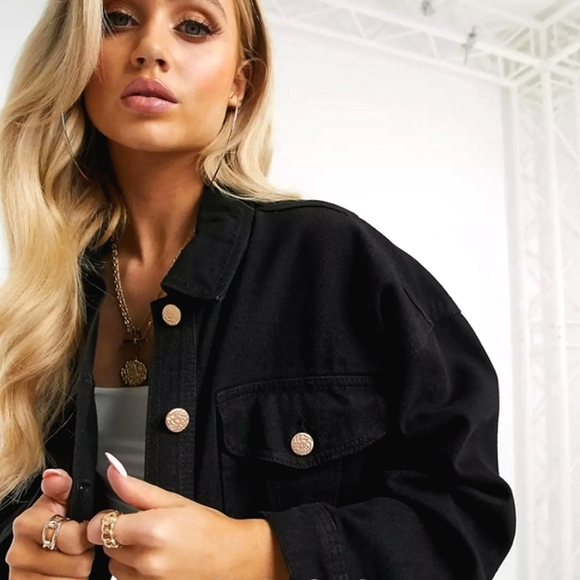 NWOT Missguided Cropped Black Denim Jacket - Picture 4 of 7